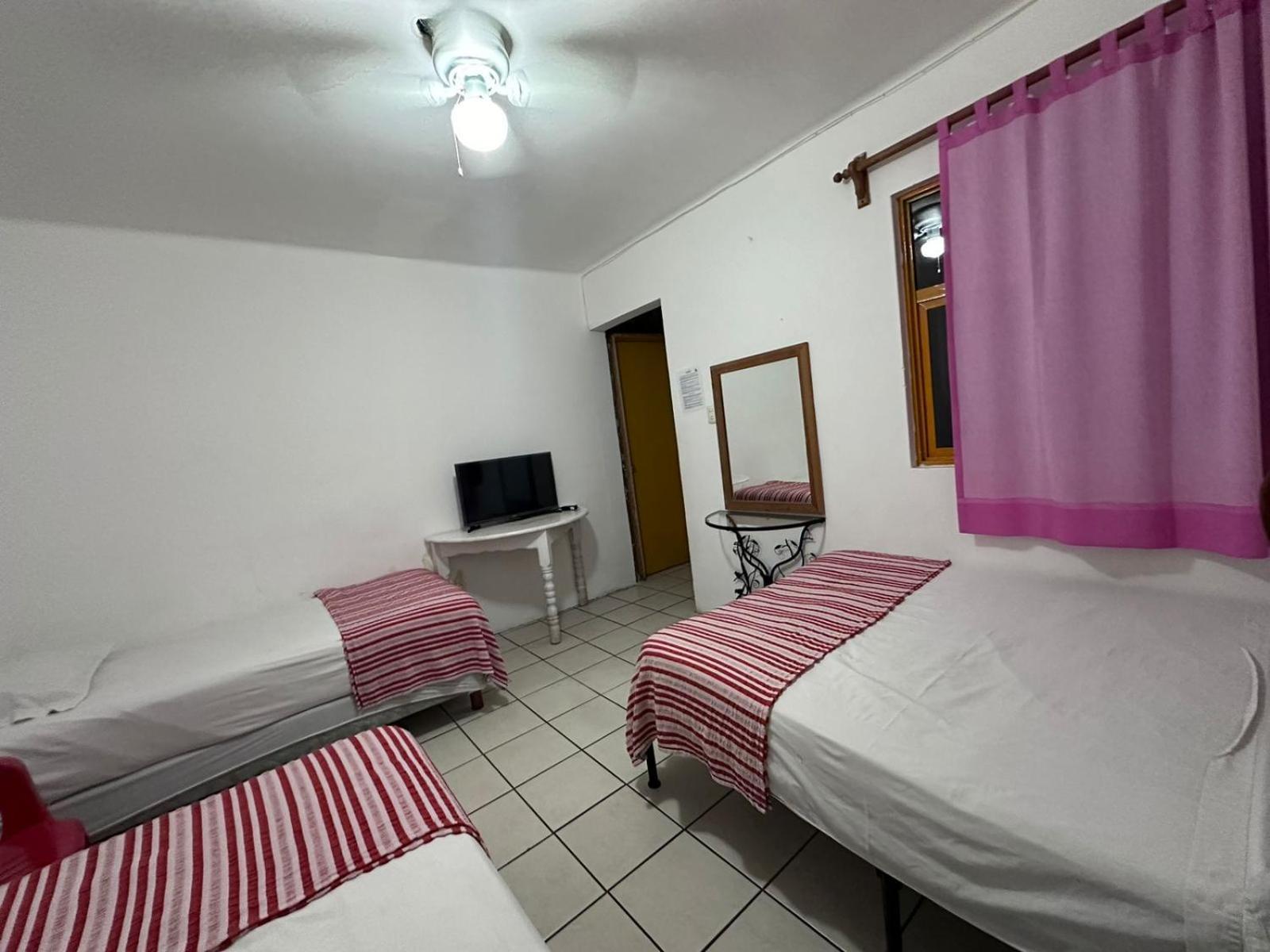 Hotel Hostal Zipolite Arteaga Oaxaca Esterno foto